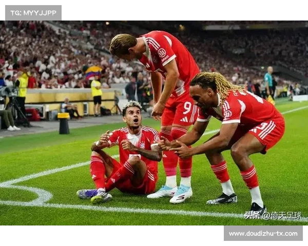 迪亚斯双响后染红，拜仁边锋赛季11球5助攻表现抢眼